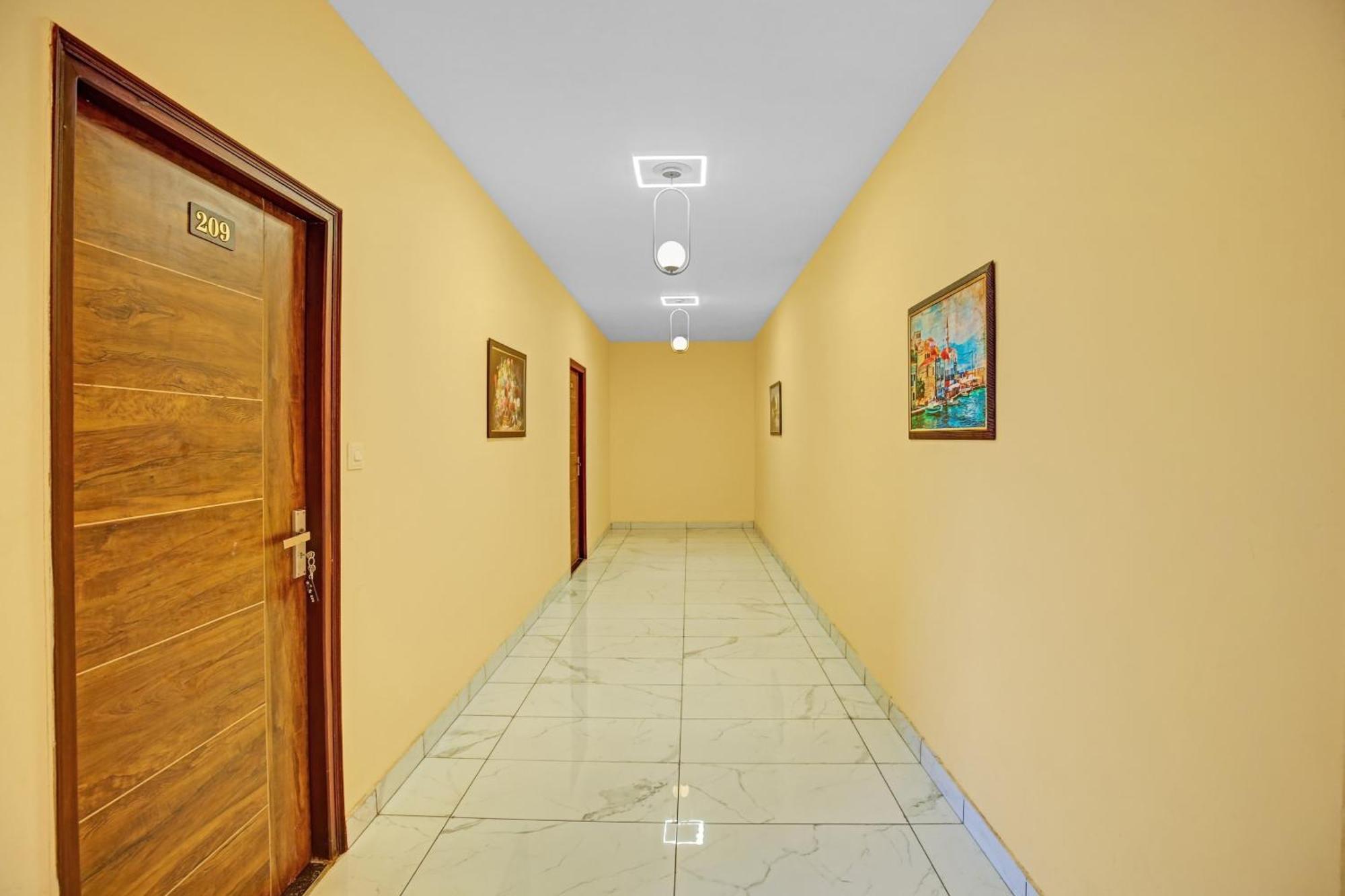 Townhouse Sky Hotel Ludhiana Exterior photo